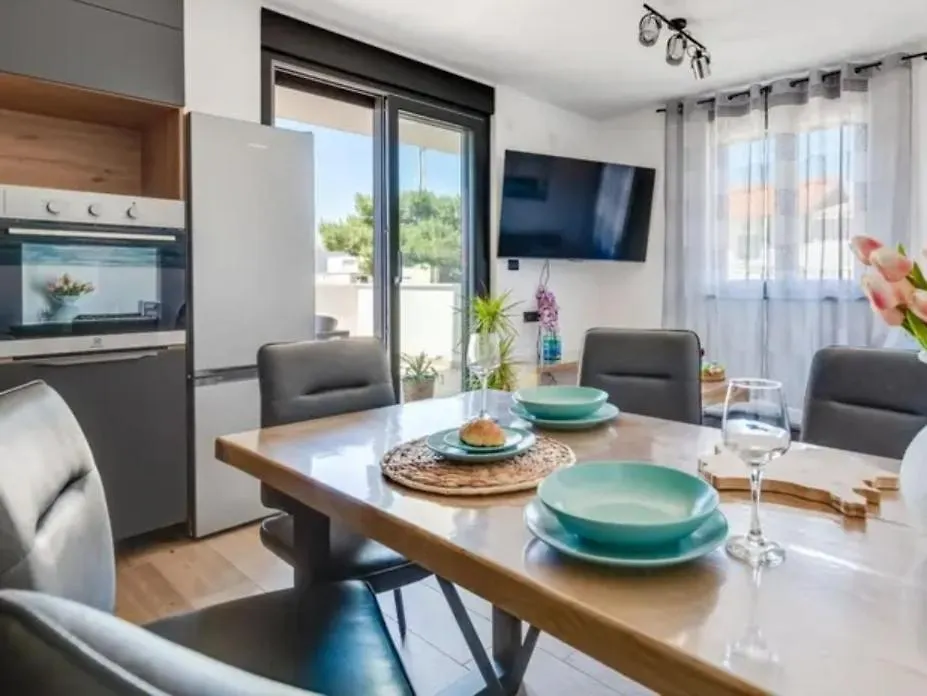Terra Maiorum -12 Person Private Villa - Heated Pool And Water Massage Povljana Croatia