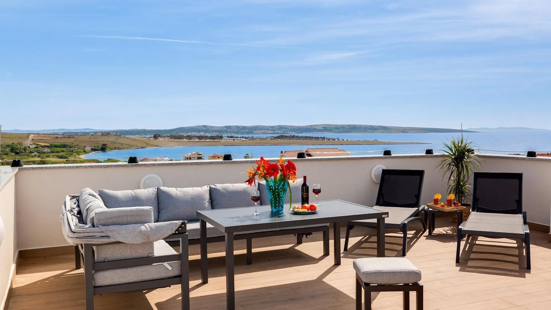 Terra Maiorum -12 Person Private Villa - Heated Pool And Water Massage Povljana Croatia