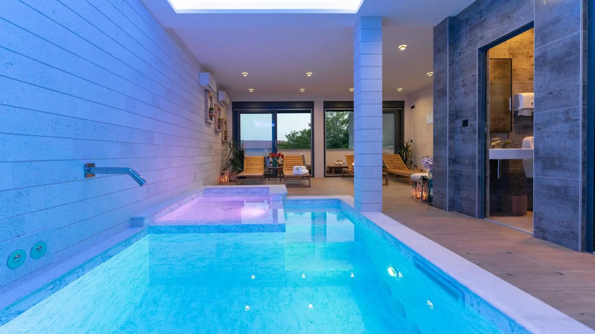Terra Maiorum -12 Person Private Villa - Heated Pool And Water Massage Povljana 0*,  Croatia
